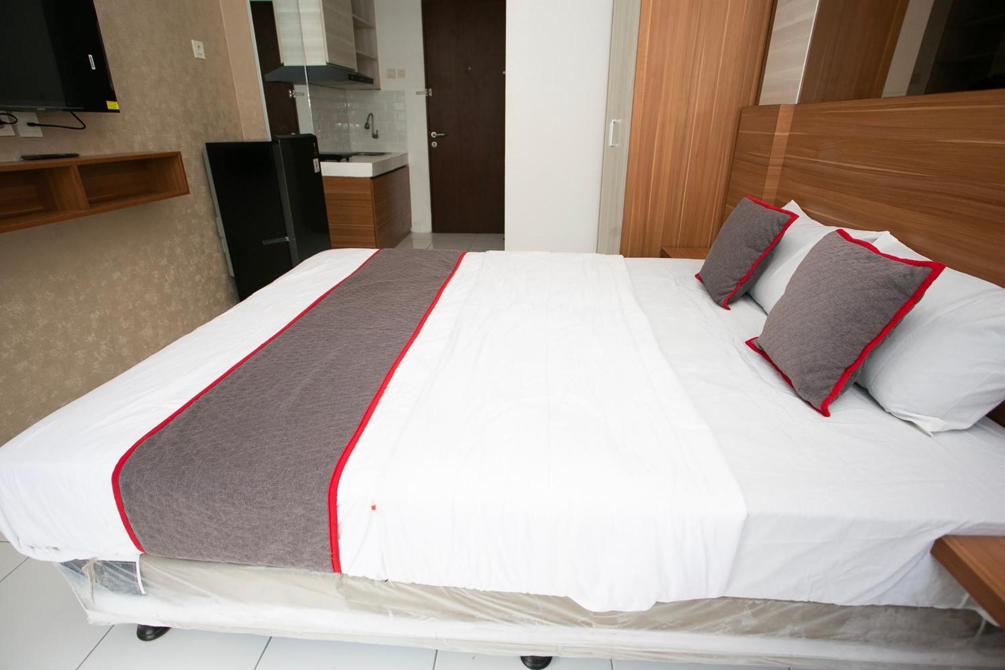 Hotel Collection O Near Golden Formerly Metropolitan Park 3*